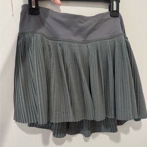 Lululemon grey pleated skirt